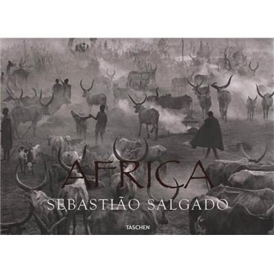 [SALGADO] AFRICA - Sebastião Salgado. Texte de Mia Couto. Edité par Lélia Wanick Salgado 